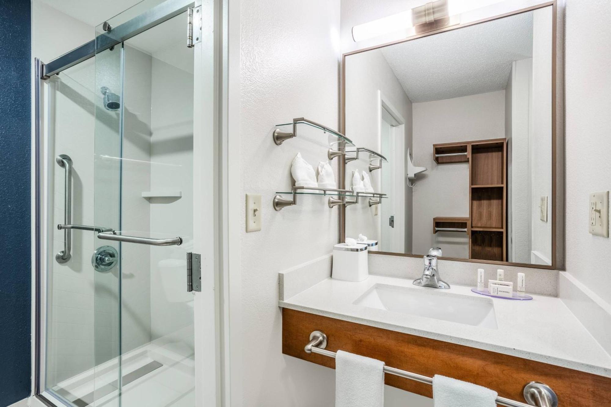 Hotel Fairfield & Northwest Indianapolis